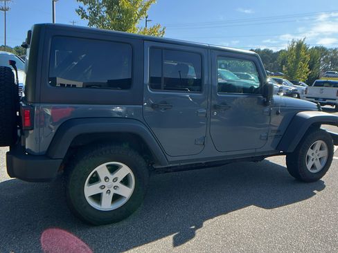 Used 2015 Jeep Wrangler Unlimited Sport w/ Quick Order Package 24S image 8