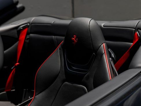 Used 2023 Ferrari Portofino M RWD image 44