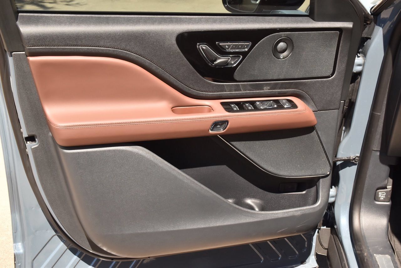 New 2026 Lincoln Aviator Reserve AWD/4WD image 36