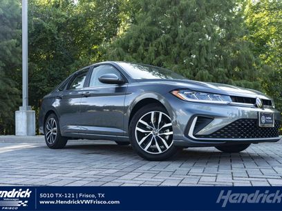 Certified 2025 Volkswagen Jetta SE w/ Sunroof Package