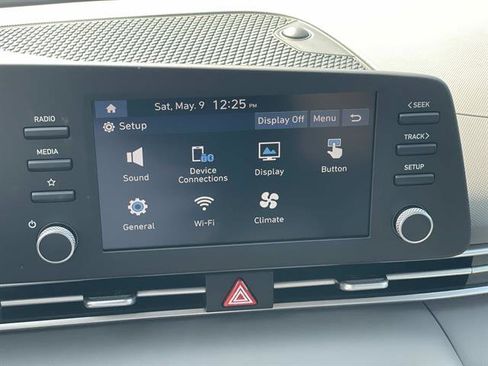 New 2026 Hyundai Elantra SE FWD image 14