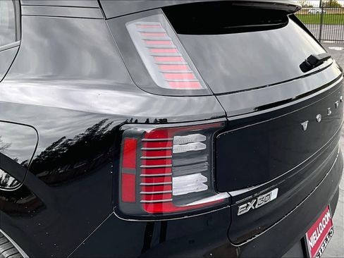 New 2026 Volvo EX30 Plus w/ Climate Package image 24