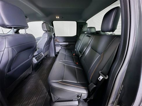 Used 2025 Ford F350 Lariat w/ Chrome Package image 14