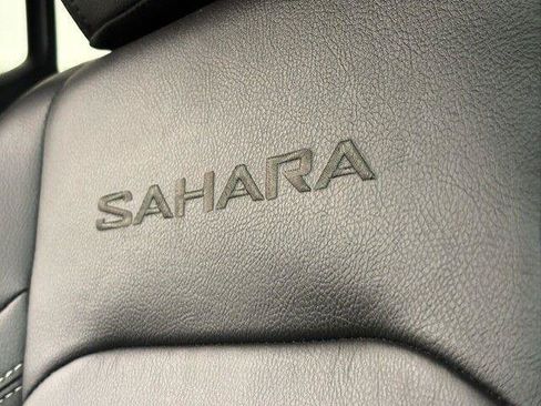 Used 2021 Jeep Wrangler Unlimited Sahara w/ Cold Weather Group AWD/4WD image 7