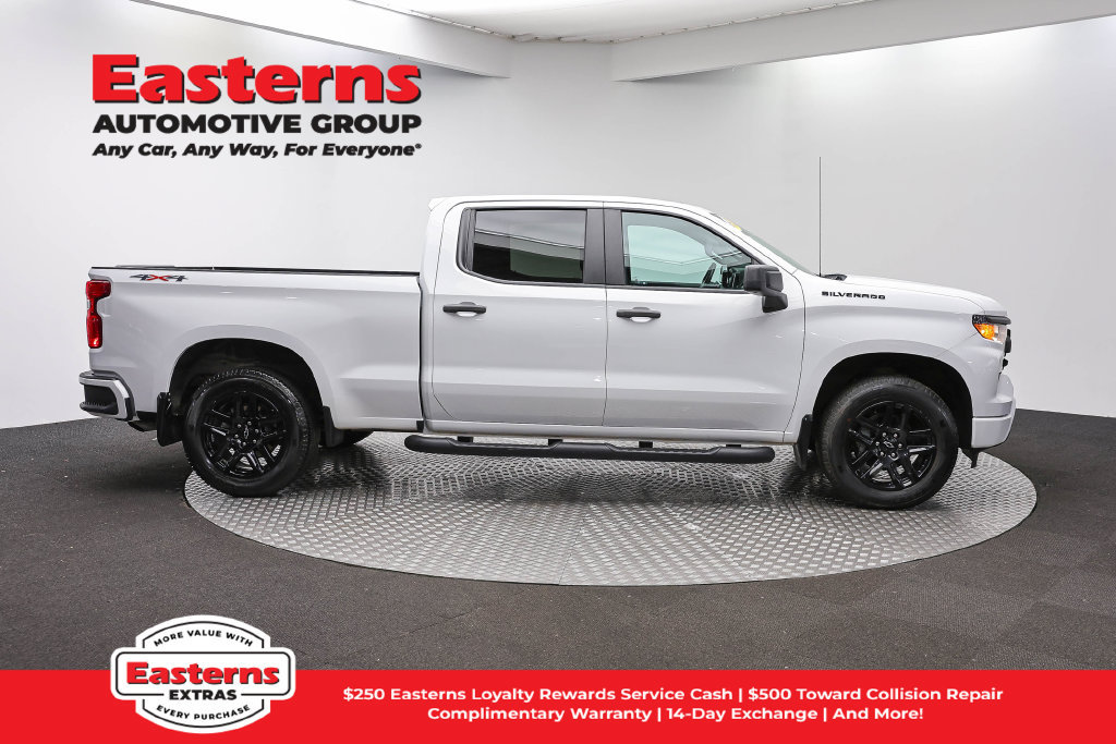 Used 2024 Chevrolet Silverado 1500 Custom w/ LPO, Dark Essentials Package AWD/4WD image 5
