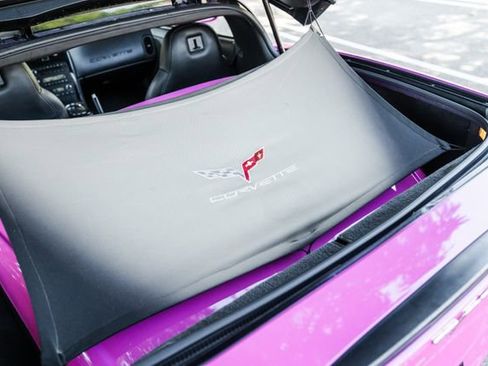 Used 2010 Chevrolet Corvette Coupe w/ 1LT image 66