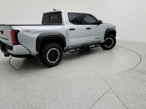 Used 2024 Toyota Tacoma TRD Off-Road w/ TRD Off Road Upgrade Package image 5