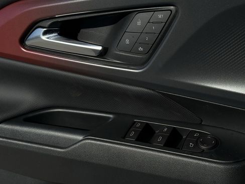 New 2026 Chevrolet Equinox EV RS image 22