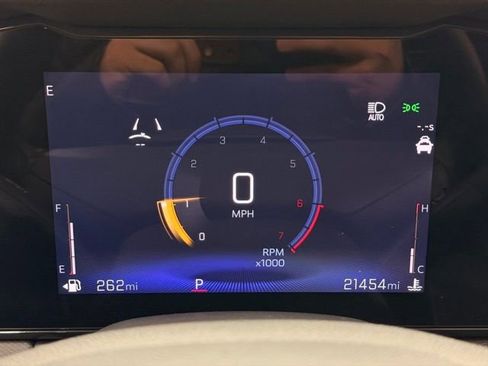 Certified 2025 Chevrolet TrailBlazer LT w/ Convenience Package FWD image 12