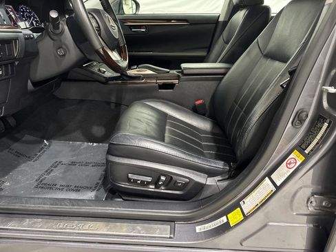 Used 2018 Lexus ES 350 w/ Luxury Package w/Wood Trim image 33