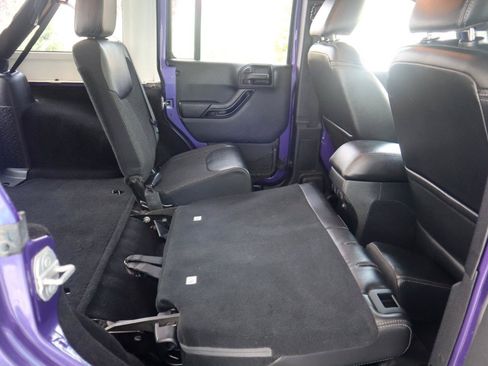 Used 2016 Jeep Wrangler Unlimited Sahara AWD/4WD image 38
