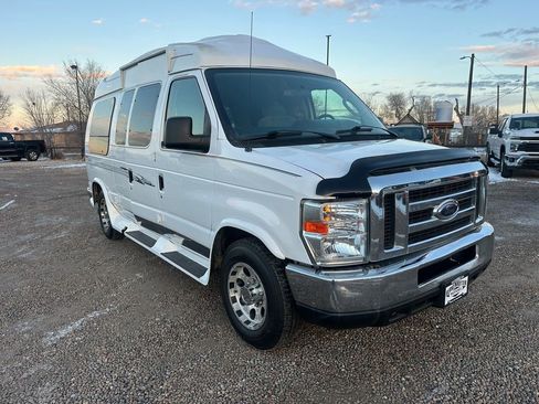 Used 2010 Ford E-150 and Econoline 150 image 1