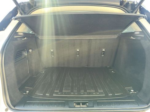 Used 2018 Land Rover Range Rover Evoque SE image 32