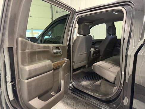 Used 2020 Chevrolet Silverado 1500 RST w/ Diesel Off-Road Package AWD/4WD image 7