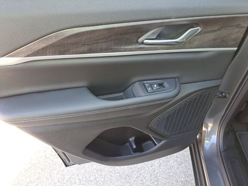 New 2026 Jeep Grand Cherokee Altitude AWD/4WD image 16