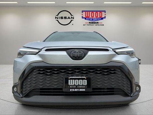 Used 2023 Toyota Corolla Cross AWD Hybrid image 6