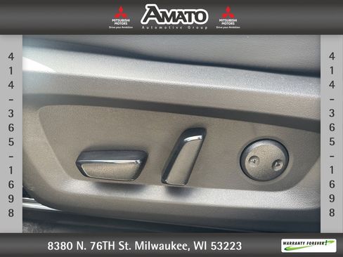 New 2025 Mitsubishi Outlander SE image 23