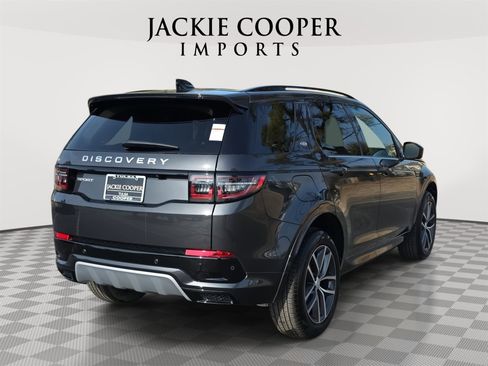 Used 2025 Land Rover Discovery Sport S image 5