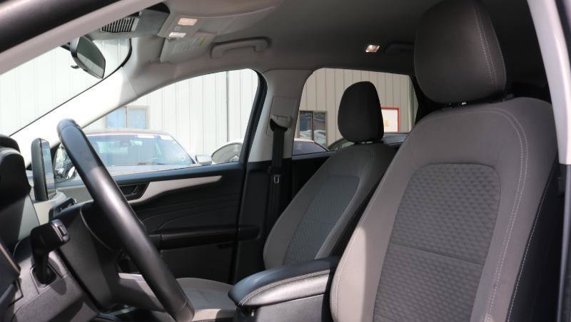 Used 2022 Ford Escape SE w/ Cold Weather Package AWD/4WD image 10