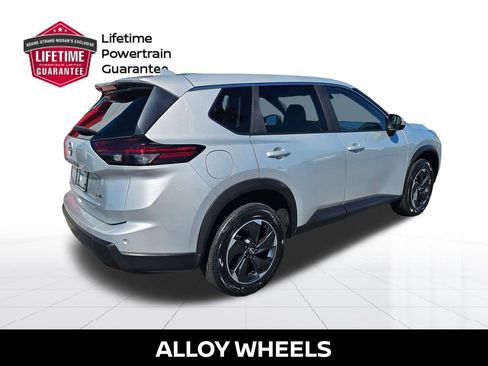 Used 2025 Nissan Rogue SV AWD/4WD image 7