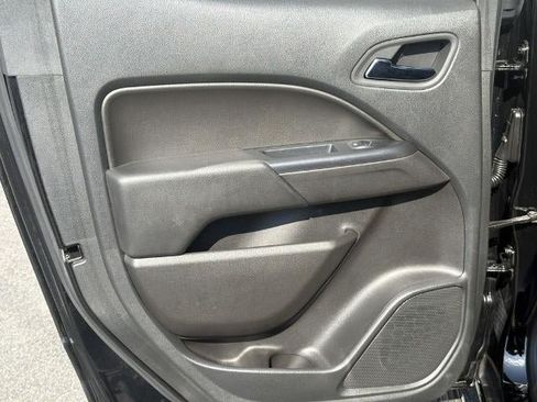 Used 2020 Chevrolet Colorado LT w/ Safety Package RWD image 21