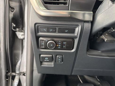 Used 2023 Ford F150 Lariat w/ Trailer Tow Package image 36