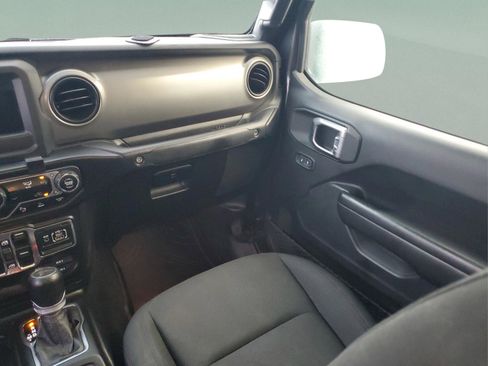 Certified 2020 Jeep Gladiator Sport w/ Quick Order Package 24S image 10