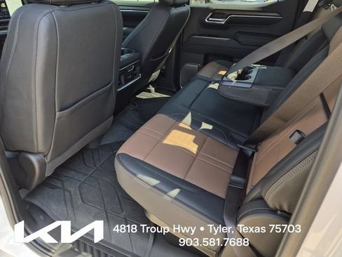 Used 2024 Chevrolet Silverado 1500 High Country w/ High Country Premium Package AWD/4WD image 25
