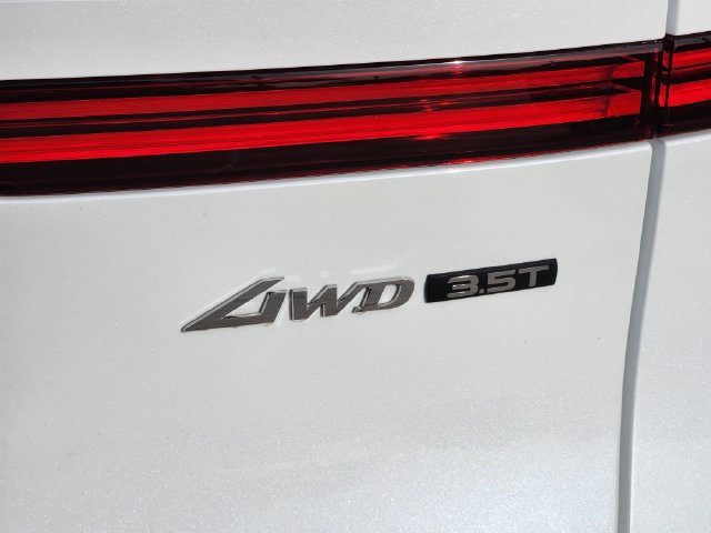 Used 2026 Genesis GV70 3.5T Sport Advanced AWD/4WD image 8