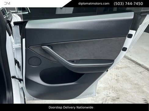 Used 2022 Tesla Model Y Performance image 25