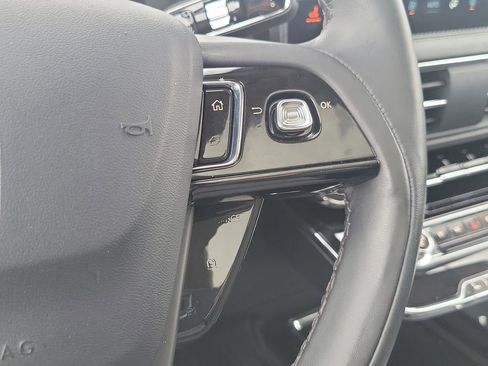 Used 2024 Lincoln Corsair Reserve w/ Equipment Group 201A image 12