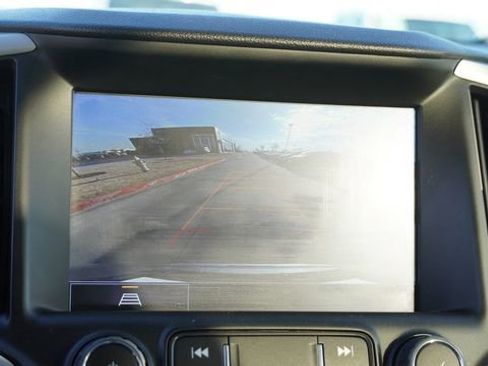 Used 2024 GMC Terrain SLT image 24