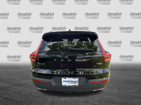 Used 2019 Volvo XC40 T5 R-Design AWD/4WD image 9
