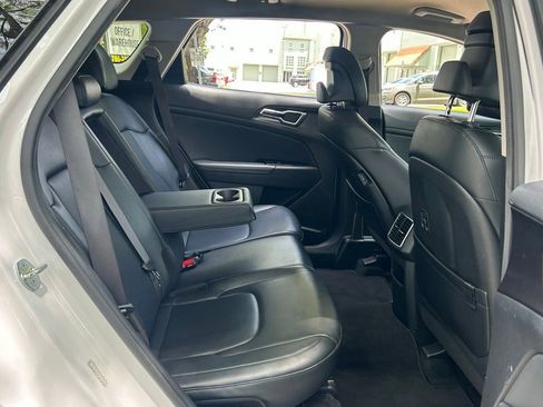 Used 2023 Kia Sportage EX FWD image 38