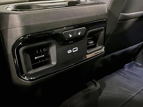 Certified 2024 Chevrolet Silverado 2500 ZR2 w/ Technology Package image 28