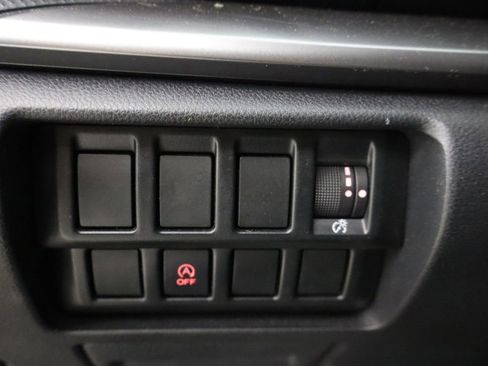 Used 2019 Subaru Forester Premium w/ All-Weather Package image 22