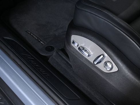 Certified 2026 Porsche Macan AWD/4WD image 22
