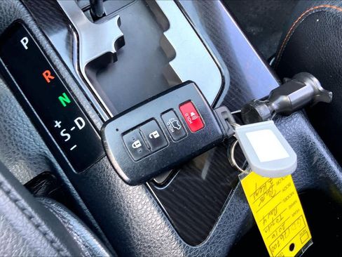 Used 2016 Toyota RAV4 SE image 15