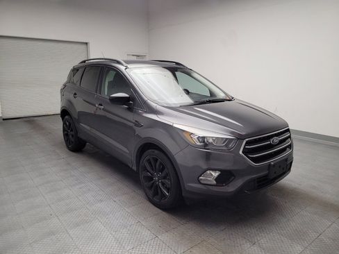 Used 2017 Ford Escape SE w/ SE Sport Appearance Package FWD image 13