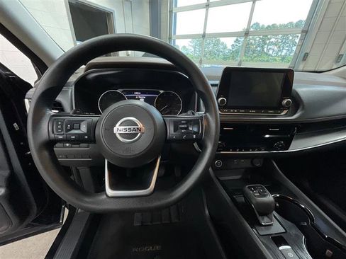 Used 2021 Nissan Rogue SV AWD/4WD image 14