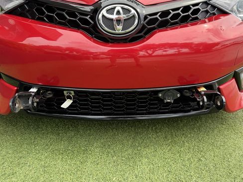 Used 2017 Toyota Corolla iM FWD image 3