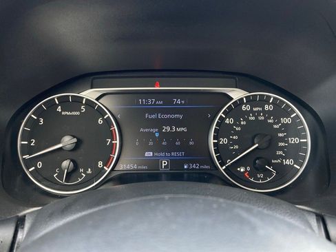 Used 2025 Nissan Altima 2.5 SV image 15