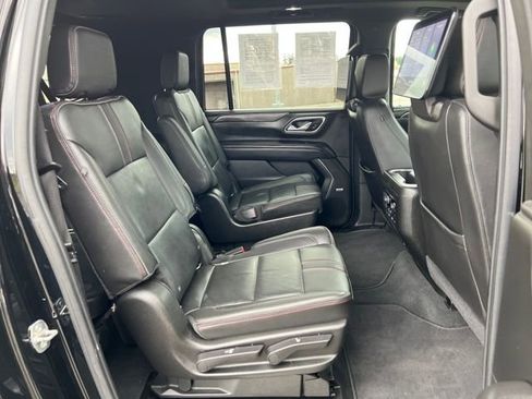 Used 2021 Chevrolet Suburban RST w/ Luxury Package image 13