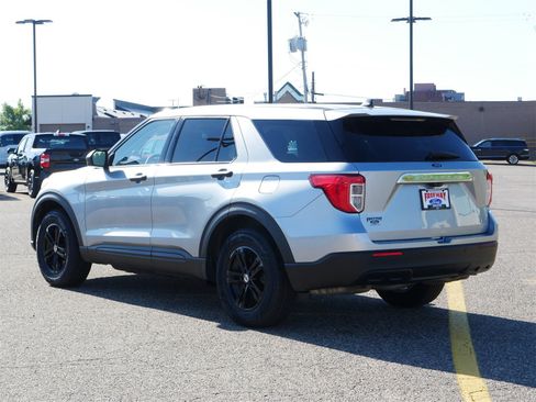 Used 2022 Ford Explorer 4WD image 3