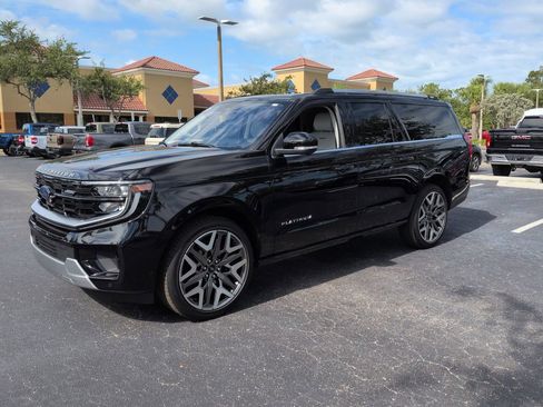 Certified 2025 Ford Expedition Max Platinum w/ Platinum Ultimate Package AWD/4WD image 8
