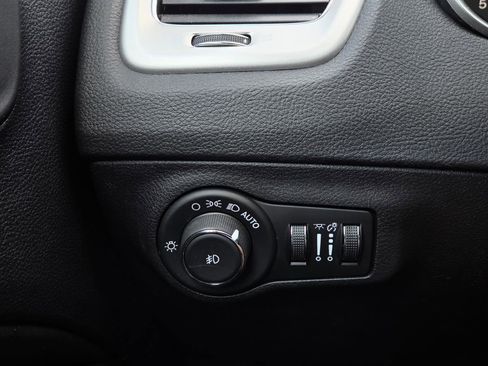 Used 2020 Jeep Compass Latitude w/ Popular Equipment Group image 23