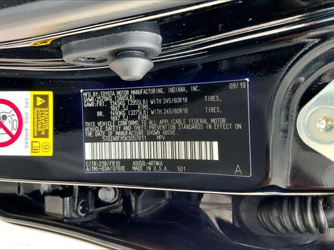 Used 2019 Toyota Highlander LE FWD image 36