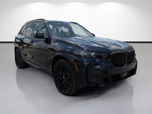 New 2026 BMW X5 xDrive40i w/ M Sport Package AWD/4WD image 1