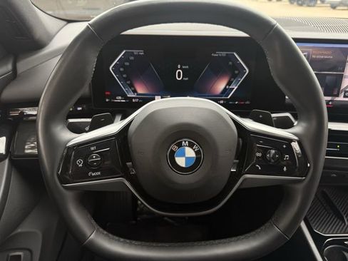 Used 2024 BMW 530i image 12