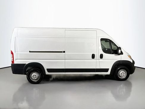 Used 2024 RAM ProMaster 2500 w/ Convenience Group FWD image 8